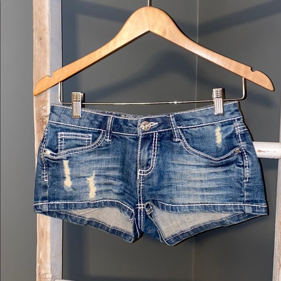 Simply Jean Shorts - Picture 1 of 3